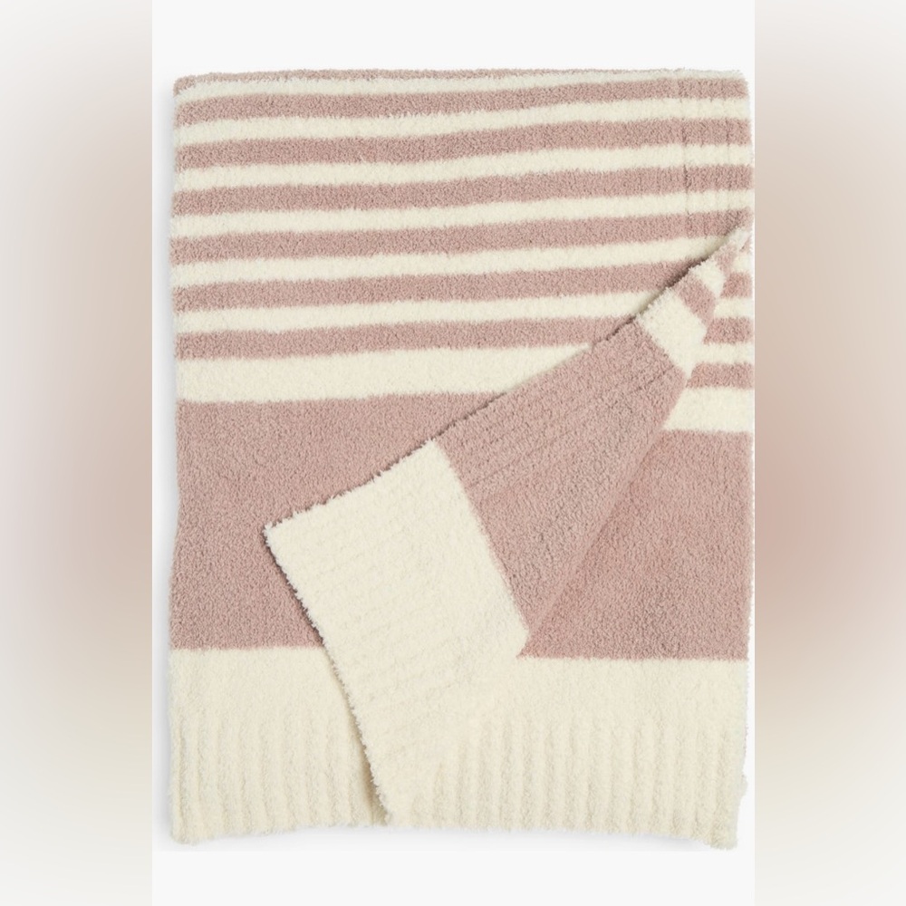 NWT Luxe Barefoot Dreams CozyChic striped throw in feather/cream- 45 x 60